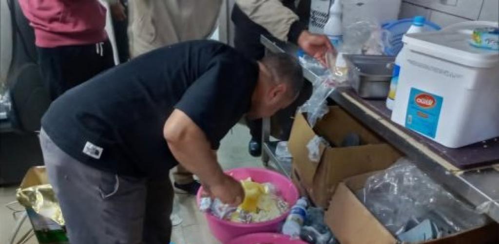 حي شرق....إعدام لحوم وأغذية فاسدة وتحرير 40 محضرا في شوارع باكوس