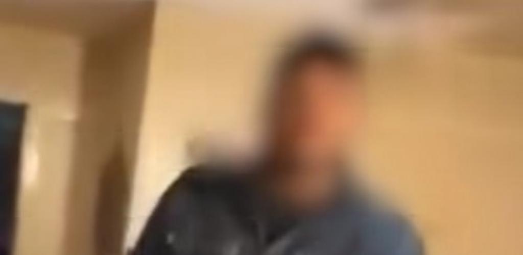 بسبب "الغيرة" وخلافات مالية.. الأمن يكشف ملابسات فيديو "مشاجرة مكتب الإسكندرية" بين شخص وطليقته