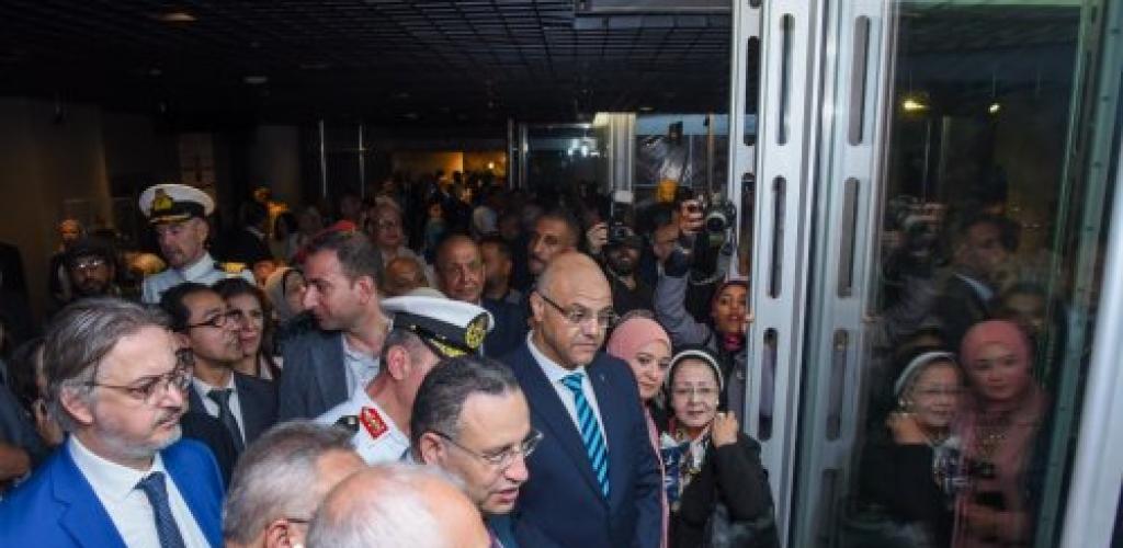 محافظ الإسكندرية ووزير التعليم العالي ومدير مكتبة الإسكندرية يتفقدون معرض «عشرون عامًا من الحفائر بحدائق الشلالات