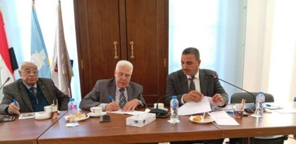 لجنة الحلويات بالغرفة التجارية بالإسكندرية تناقش قانون العمل الجديد