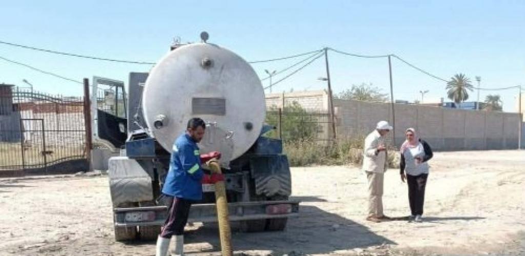 رئيس حي العامرية أول تتابع أعمال رفع كفاءة النظافة والصرف الصحي بالطريق الصحراوي