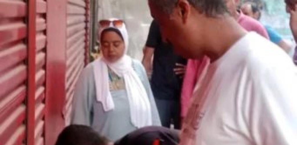 حي وسط....يواصل حملاته الحاسمة ويغلق محلين مخالفين بالحضرة الجديدة ومحرم بك