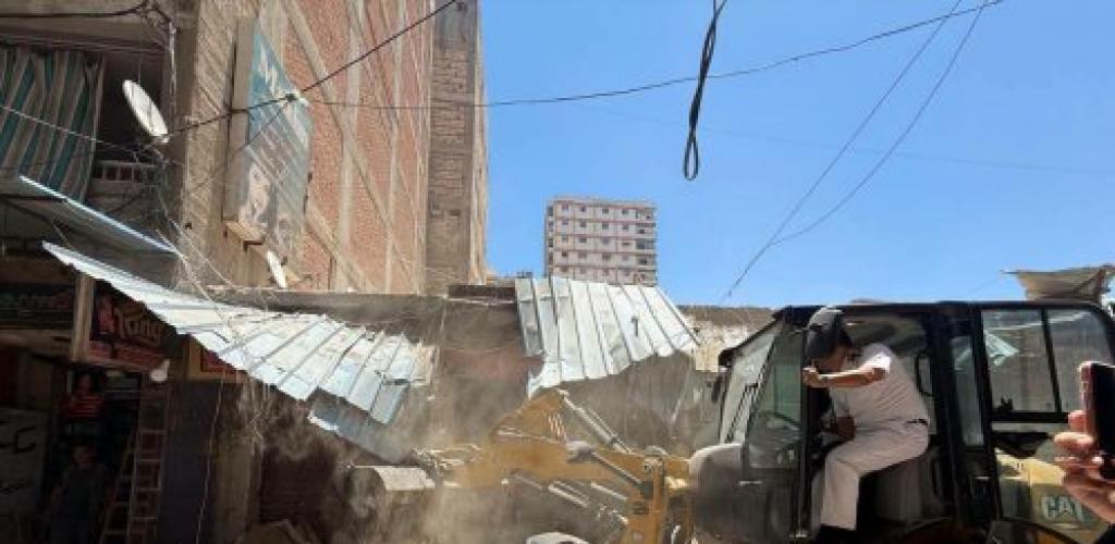 حملة مكبرة لإزالة الإشغالات والتعديات بمنطقة الفلكي بنطاق حي المنتزه أول