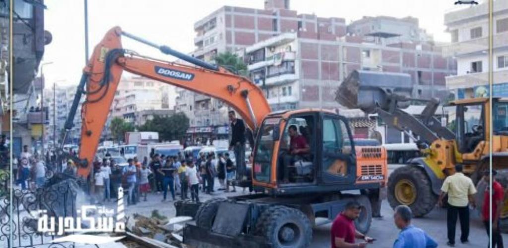 محافظ الإسكندرية يقود حملة مفاجئة لإزالة الإشغالات بالعجمي: "الشارع ملك للمواطن ولن نسمح بالتعدي عليه"