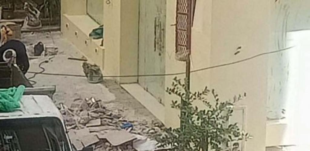 إيقاف أعمال ترميم مخالفة وتدمير للأرصفة بشارع فؤاد.. وغلق وتشميع المحل
