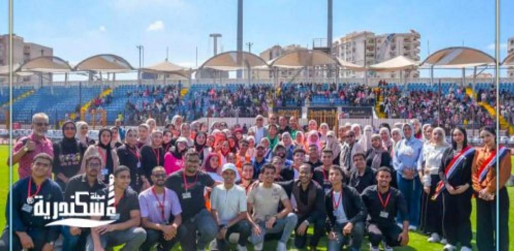 توزيع 500 كرتونة مواد غذائية وشنطة مدرسية للأسر الأولى بالرعاية بالإسكندرية