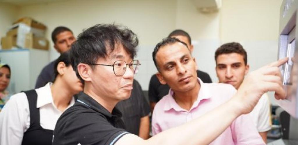 تدريب دولي بخبرات صينية في جامعة برج العرب التكنولوجية لتطوير مهارات طلاب الغزل والنسيج