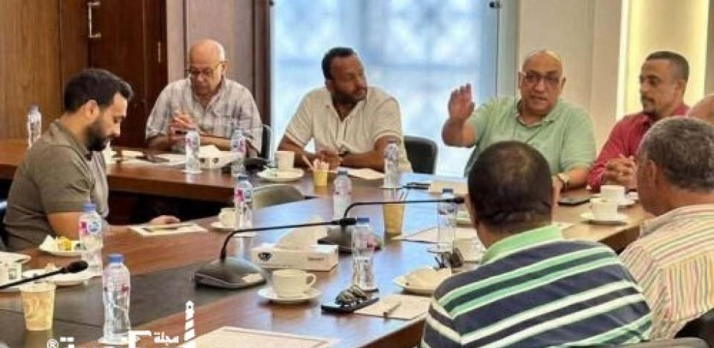 لجنة الملابس الجاهزة بالغرفة التجارية المصرية بالإسكندرية تبحث تيسير تراخيص المحال وبحث تريندات الملابس قليلة التكلفة على منصات التواصل الاجتماعى