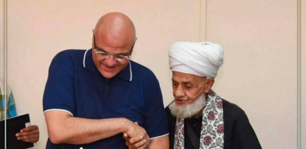 حي شرق.. توفير 7 فرص عمل فورية بينها 3 لذوي الهمم.. وتوجيه بتوفير دور مسنين لحالتين من كبار السن