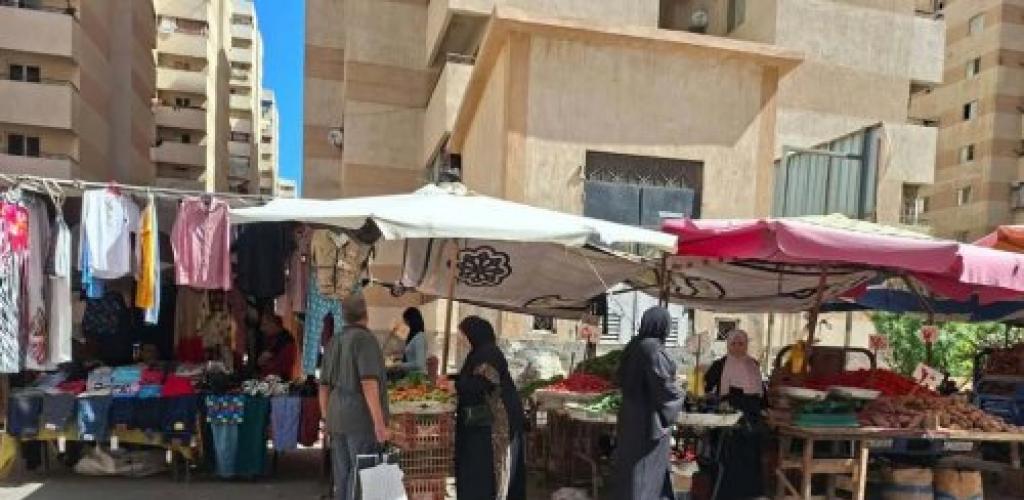 إقبال كبير في اليوم الثاني لـ "سوق اليوم الواحد" ببشاير الخير بالقباري في الإسكندرية