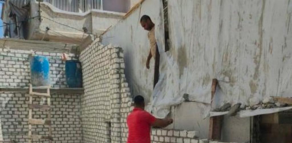 إزالة بناء مخالف في المهد ووقف 3 أعمال تشطيبات وتشوينات بحي وسط الإسكندرية
