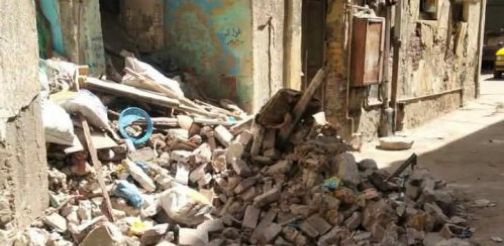 رفع مخلفات الرديم وفتح حارة ربيع في كوم الدكة أمام حركة المرور بحي وسط الإسكندرية