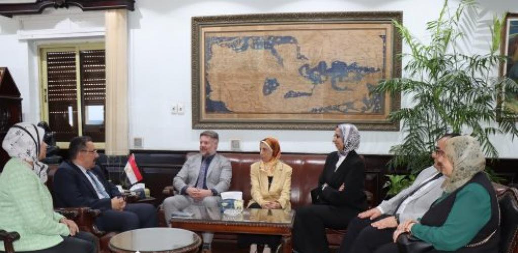 رئيس جامعة الإسكندرية يستقبل فريق مراجعي مجلس اعتماد التعليم الصيدلي الأمريكي في ختام زيارته لكلية الصيدلة