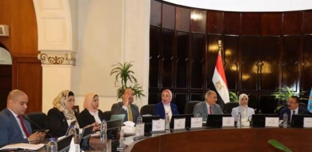 كلية الدراسات الاقتصادية والسياسية بالإسكندرية تطرح رؤى أكاديمية لدعم البرنامج الاقتصادي للدولة