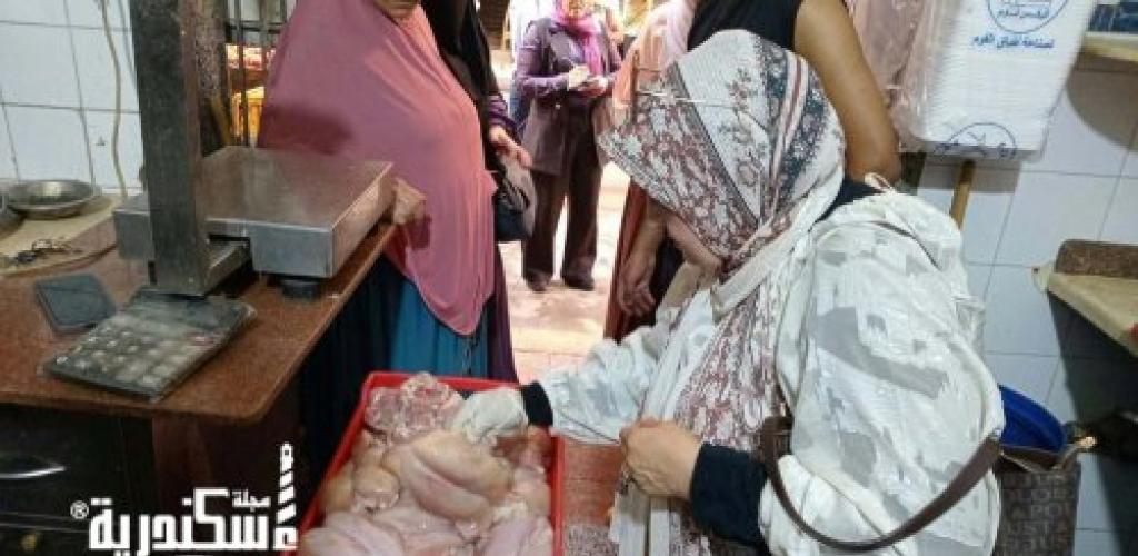 غلاق منشأتين وإعدام 124 كجم أغذية فاسدة في حملة رقابية مكبرة بحي ثان المنتزه