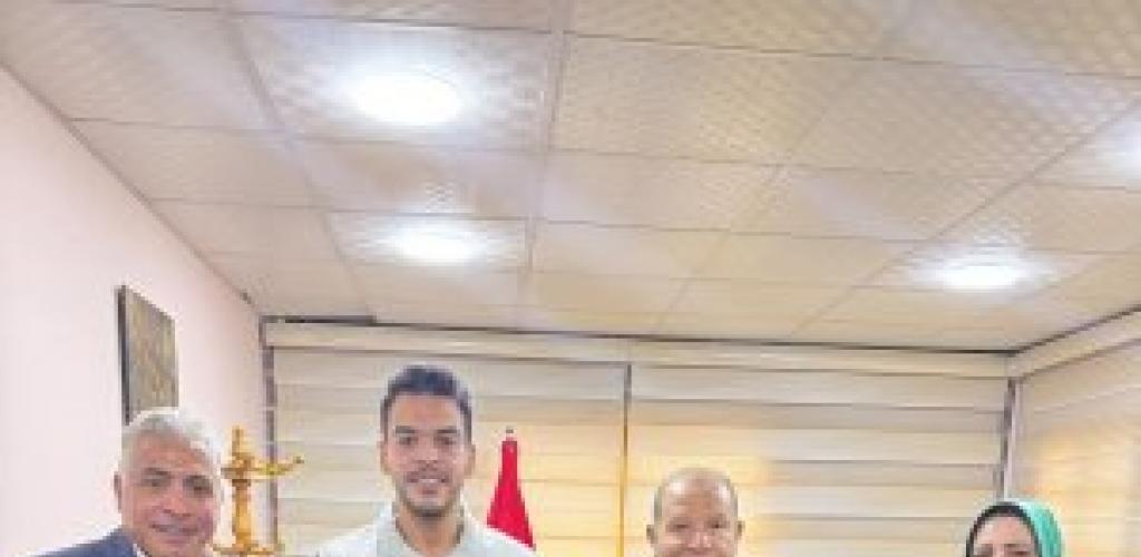 الدكتور محمد أبو زهرة المرشح لانتخابات النادى الأوليمبي يزور شركة النصر للملاحات