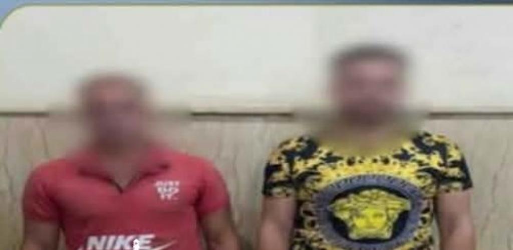 الداخلية تكشف ملابسات مقطع فيديو لتعدي شخصين على بائع خضار بأسلحة بيضاء بالإسكندرية وتلقي القبض عليهما