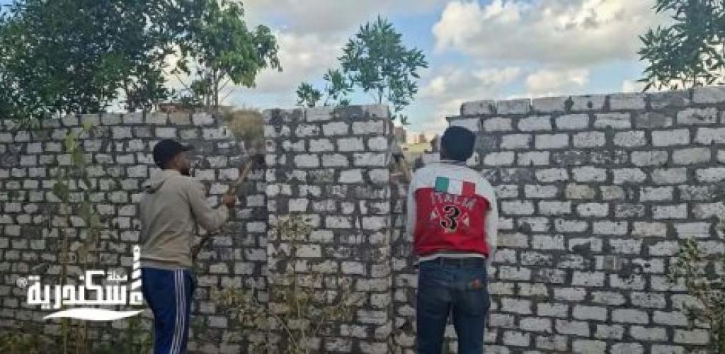 حي شرق....إزالة 3 حالات بناء مخالف في مهدها