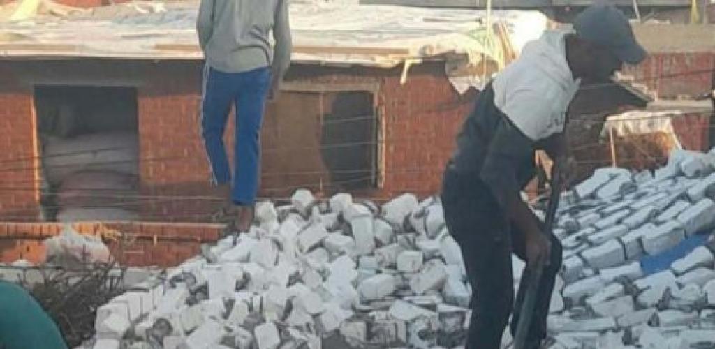 حملة لإزالة البناء المخالف بـ "عامرية أول" بالإسكندرية تُسفر عن هدم 3 حالات بالنهضة والعراوة