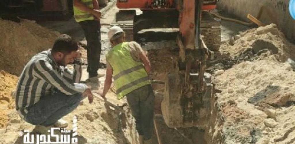شركة الصرف الصحي بالإسكندرية تُواصل أعمال إحلال وتجديد شبكة "شارع الهدى" بالبيطاش