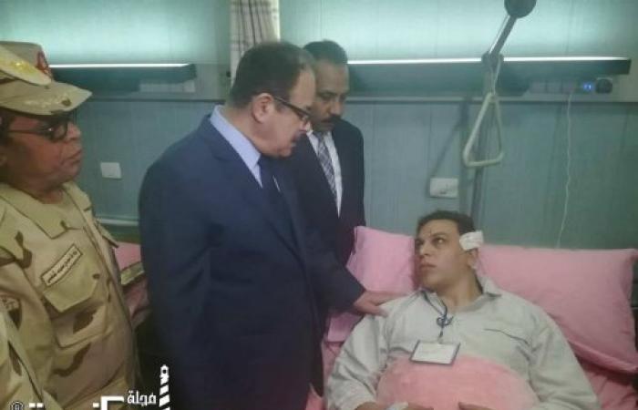 وزير الداخلية فى زيارة عاجلة لمصابى الحادث الإرهابى الذى إستهدف سيارة مدير أمن الإسكندرية