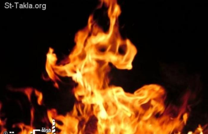 عاطل يشعل النيران أمام شقة عامل بمنطقة القبارى فى الإسكندرية
