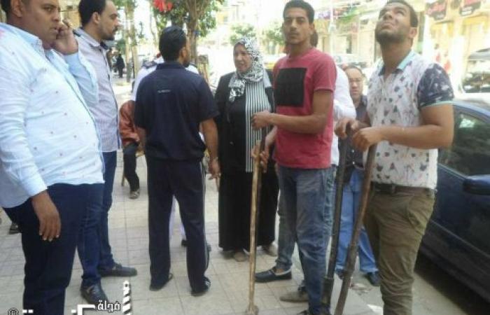 حملة لإزالة خطورة ناتجة عن سقوط أجزاء من بلكونة بعقار فى منطقة كرموز بالإسكندرية
