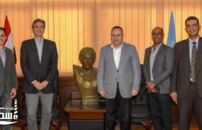 قنصوة يناقش سبل ضخ استثمارات جديدة بالإسكندرية مع الرئيس التنفيذي ل "انترسيمنت العالمية "