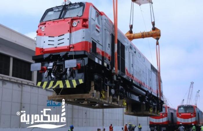 استكمال أعمال تنزيل 20  جرار سكة حديد جديد بميناء الإسكندرية