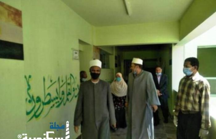 رئيس الإدارة المركزية لمنطقة الإسكندرية الأزهرية  يتفقد سير امتحان  الفيزياء.. اليوم.