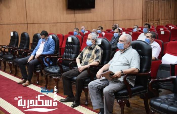 محافظ بورسعيد يتابع آخر مستجدات الوضع الزراعى بالمحافظة