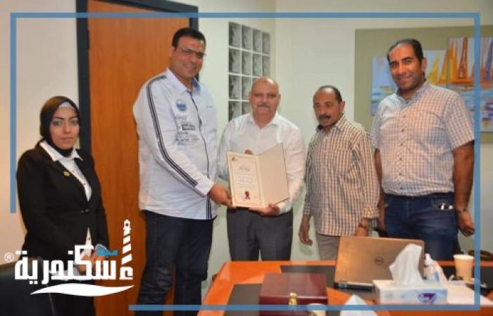 نقابة المهندسين تكرم رئيس مجلس إدارة الشركة الهندسية للحاويات