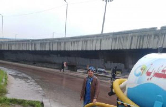 منذ الساعات الأولى من صباح اليوم أجهزة الإسكندرية ترفع آثار الأمطار من شوارع المدينة