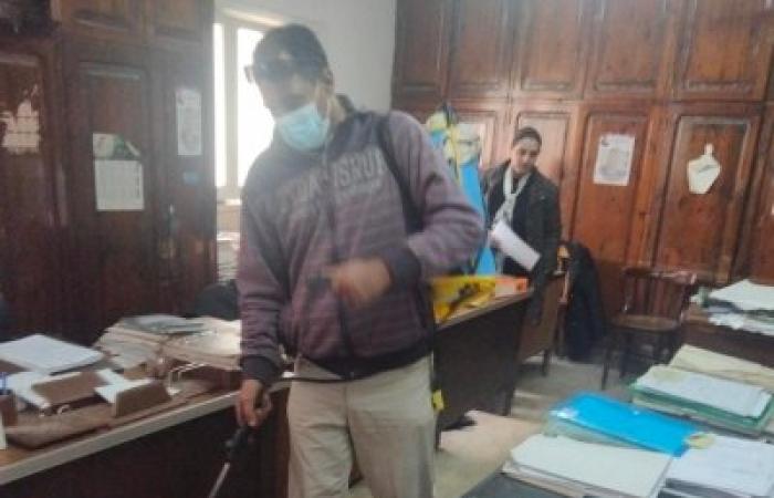 رش وتطهير المبني الإداري لحي وسط تفعيلا للإجراءات الاحترازية والوقائية