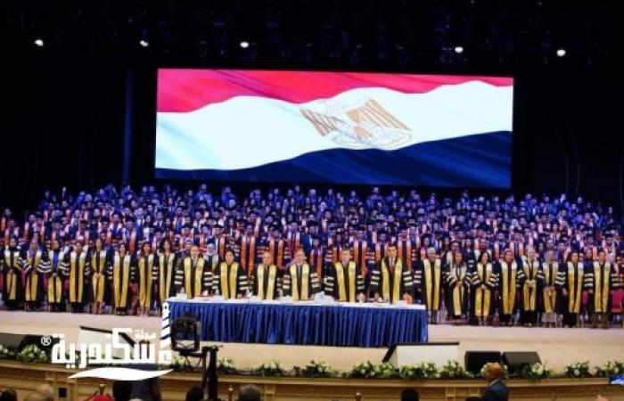 الأكاديمية العربية للعلوم والتكنولوجيا والنقل تحتفل بتخرج الطلاب الحاصلين على درجة البكالوريوس من كلية اللغة والإعلام و كلية النقل الدولي واللوجستيات