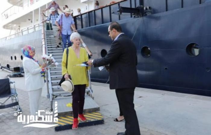 الإسكندرية تستقبل الباخرة السياحية "آيلاند سكاى" وعلى متنها 171 راكبا