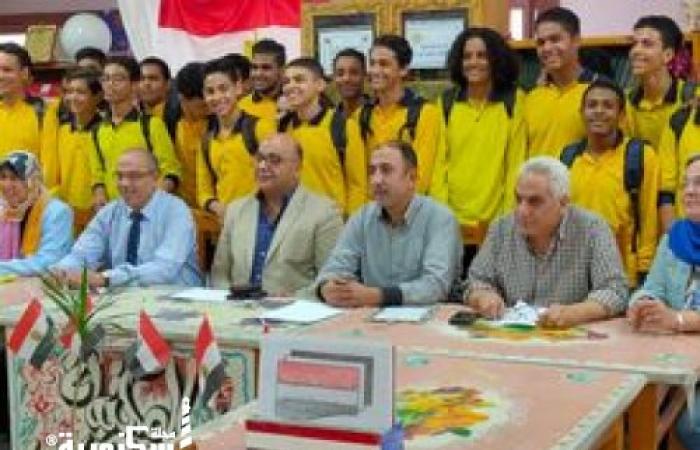 ندوة حول "أثر مواقع التواصل الاجتماعى على الشباب " بغرب الإسكندرية