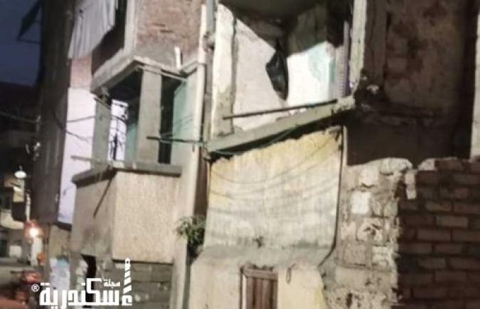 انهيار جزئي لعقار قديم بالعجمي غرب الإسكندرية