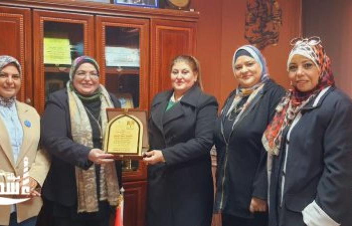 تكريم الدكتورة صفاء الشريف وكيل وزارة الشباب والرياضة كأفضل شخصية  قيادية للمرأة خلال عام ٢٠٢٢
