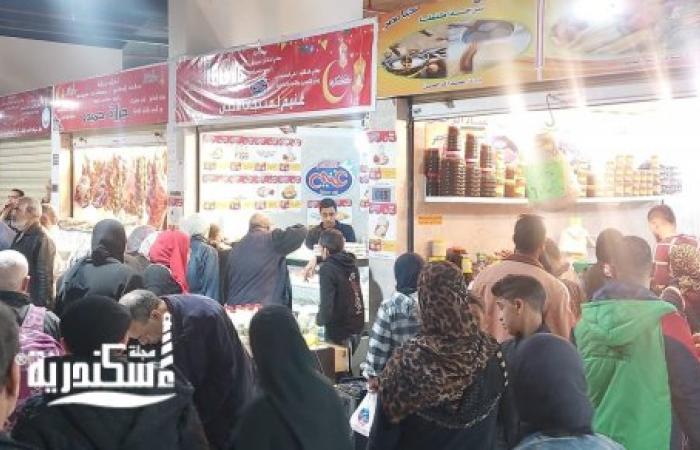 إقبالًا كبيرًا من قبل المواطنين.....معرض "أهلاً رمضان" بسوق محطة مصر