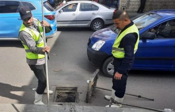 ضمن خطة الـ100 يوم.. تطهير 62 مطبقًا وشنيشة أمطار بالمنتزة