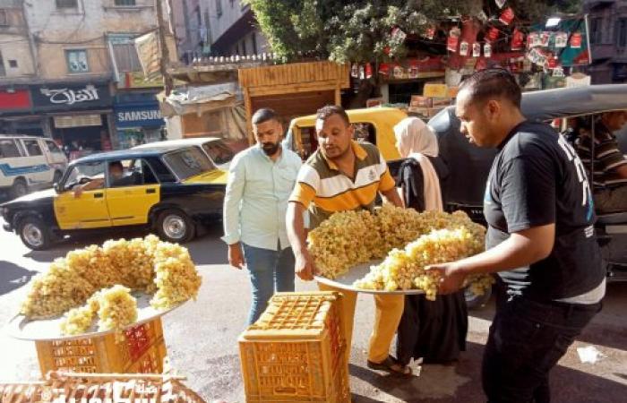 حي وسط حملة صباحية لإزالة الإشغالات والتعديات بشوارع الحي