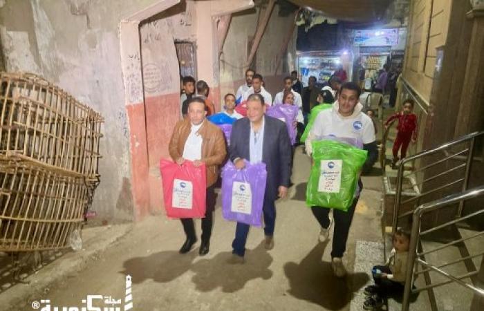 جانب من انطلاق فعاليات مبادره " شتاء دافئ " بدائرة اللبان تحت رعاية حزب مستقبل وطن أمانة الإسكندرية وبحضور ومشاركة المهندس البديوى السيد محمد على الأمين المساعد لحزب مستقبل وطن بالإسكندرية وعضو مجلس إدارة الغرفة التجارية