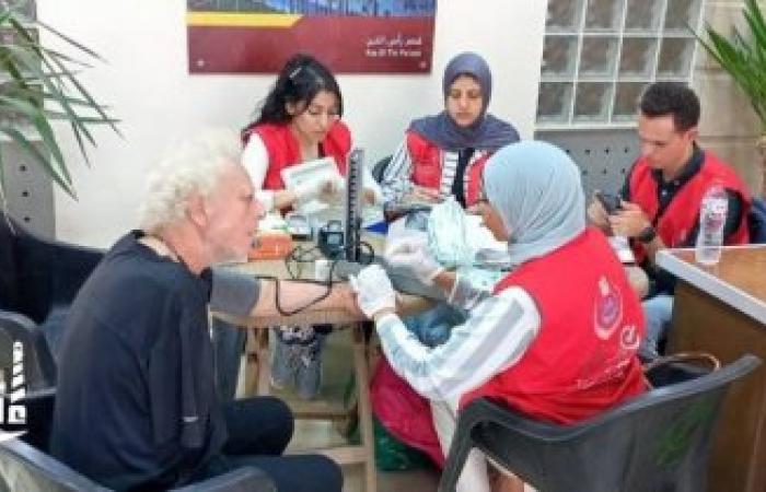 استمرار تفعيل المبادرات الصحية "حملة 100 يوم صحة"  بحي الجمرك