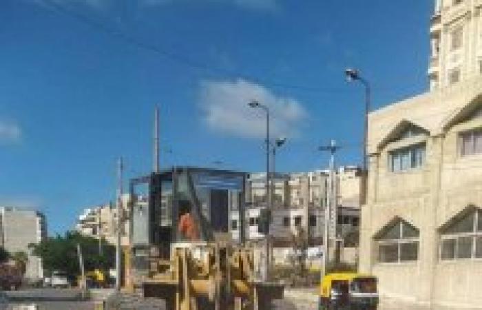 حي وسط....رفع 40 طن من مخلفات الرديم والأشجار من سور الحميات وشارع أنوبيس بالتعاون مع جهاز تجميل المدينة