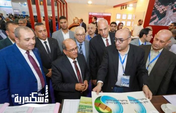 رئيس "القابضة للمياه" يزور جناح مياه الإسكندرية في معرض (IWWI 2025) ويشيد بالابتكارات المعروضة