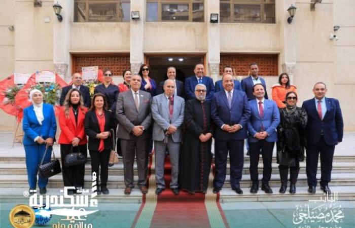 وفد برلماني من "مستقبل وطن" يهنئ الأقباط الكاثوليك بعيد الميلاد بالإسكندرية