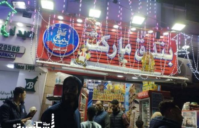 "لا أحد فوق القانون".. غلق مقهى وتطهير أرصفة سوبر ماركت شهير بحي وسط