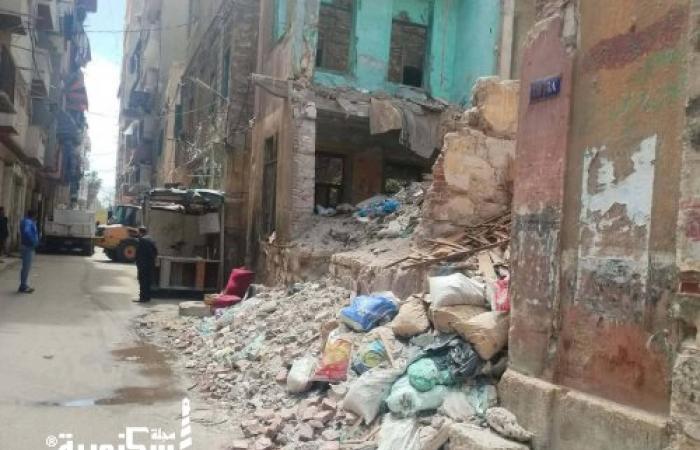 حي الجمرك...رفع 2 نقلة مخلفات اتربه من أمام 18شارع الزهري ونقلة مخلفات من شارع الهاشمية