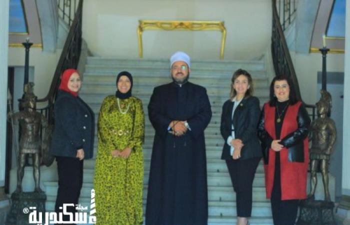 ندوة توعوية بالمركز الأفريقى لخدمات صحة المرأة تحت عنوان العنف وأثره السلبي على المجتمع "العنف الاقتصادي نموذجًا"